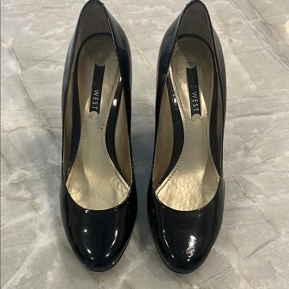 Nine West Black Patent Leather Heels - Picture 1 of 5